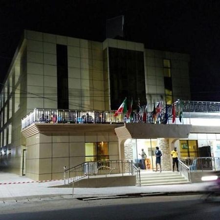 Mbayaville Hotel Douala Eksteriør bilde
