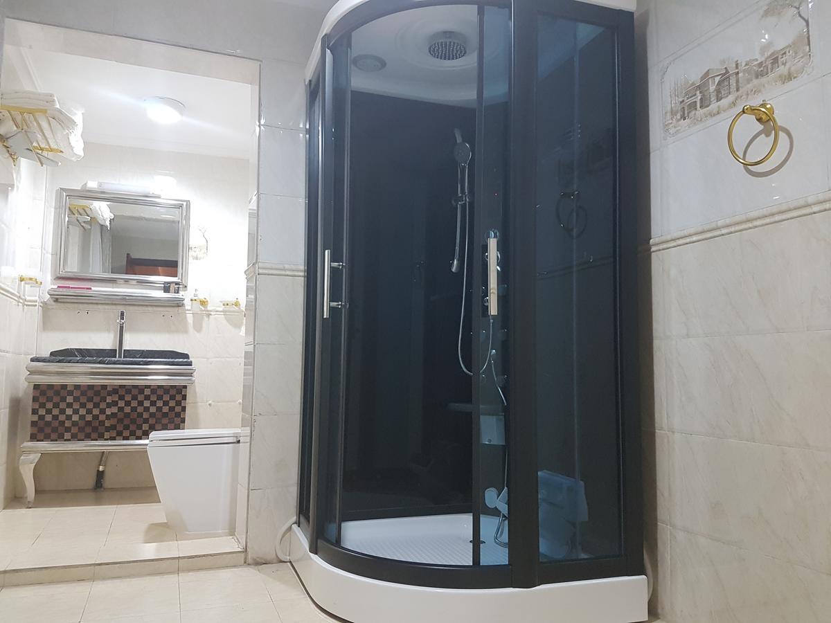 Mbayaville Hotel Douala Eksteriør bilde