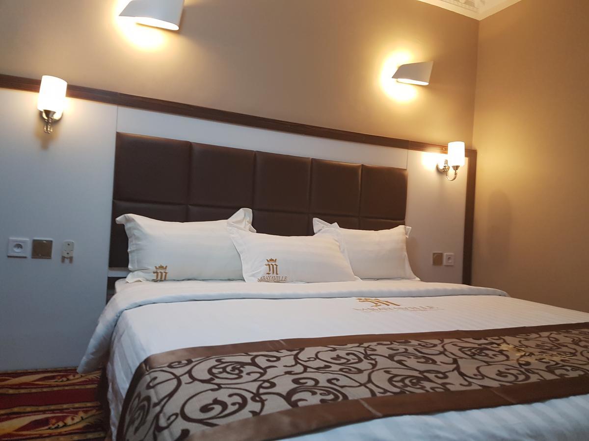 Mbayaville Hotel Douala Eksteriør bilde