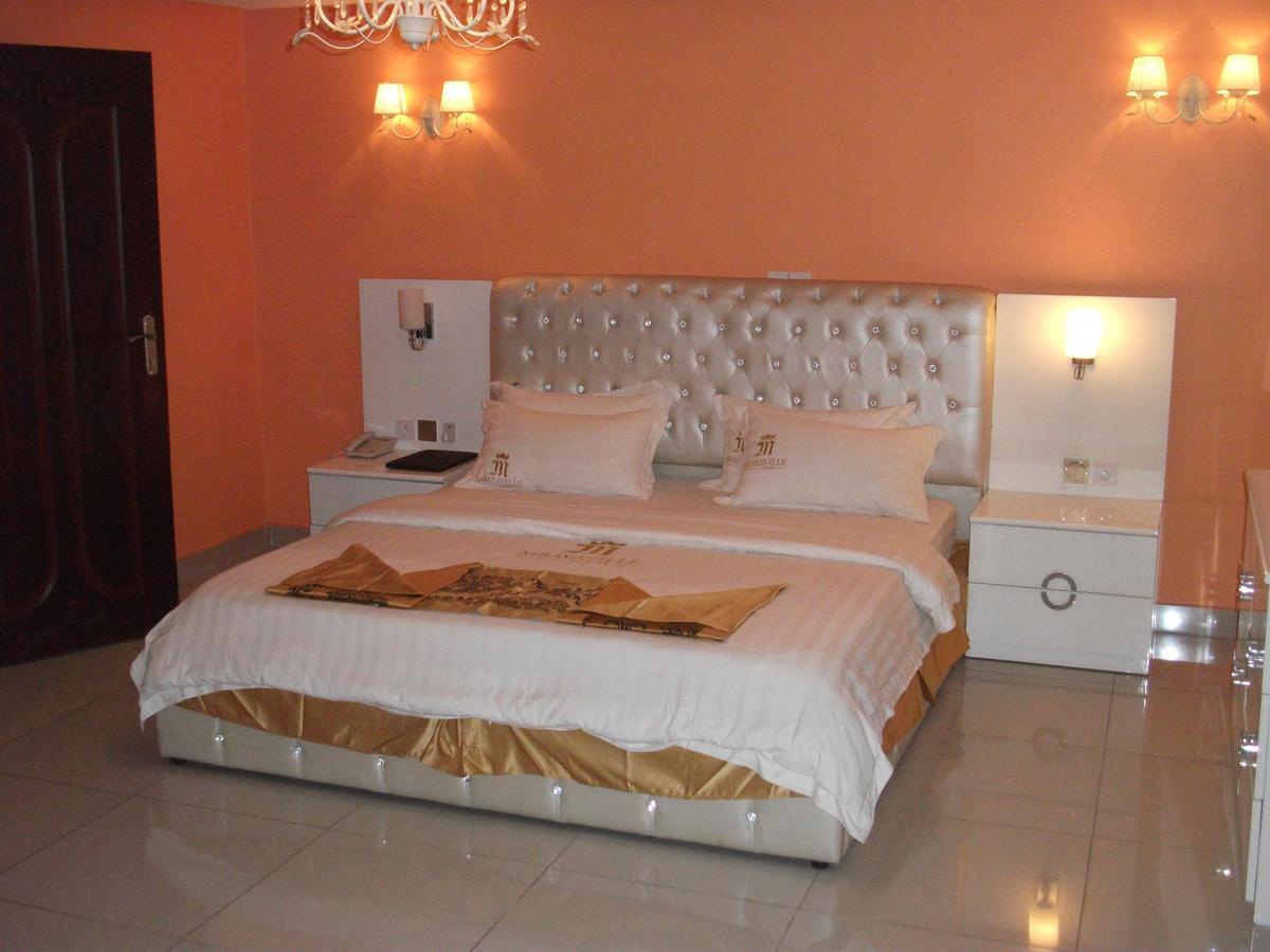 Mbayaville Hotel Douala Eksteriør bilde